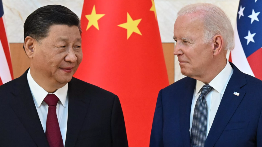 "سخيفة وخطيرة".. الصين تحتج بشدة على تصريحات بايدن بشأن رئيسها