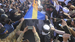 في أول أيام العيد.. الشرطة السويدية ترخّص لتظاهرة "حرق القرآن"