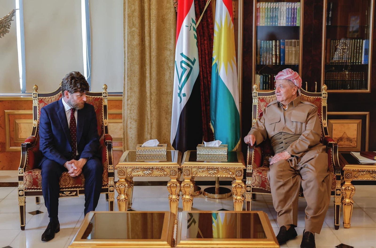 French consul conveys President's greetings to Masoud Barzani