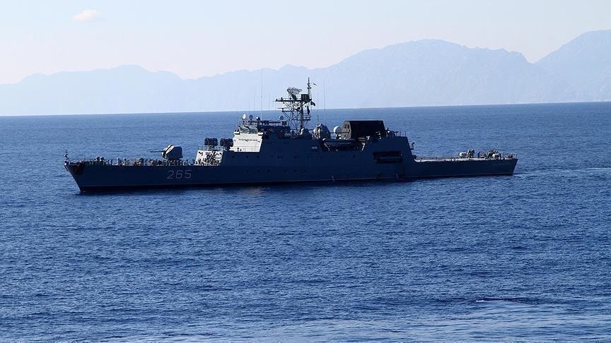 الحرس الثوري الإيراني يحتجز سفينة في الخليج