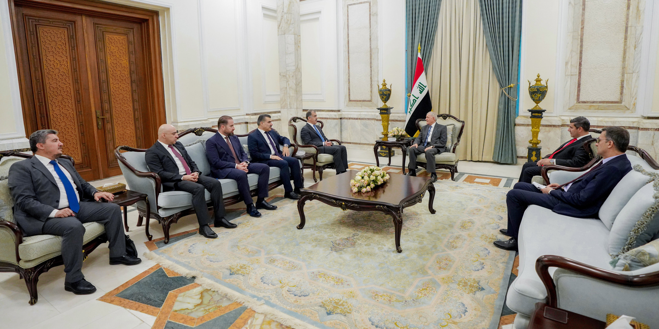 الرئيس العراقي يشخّص خللاً لدى الجيل الحالي ويدعو لإنشاء مركز ثقافي عربي كوردي