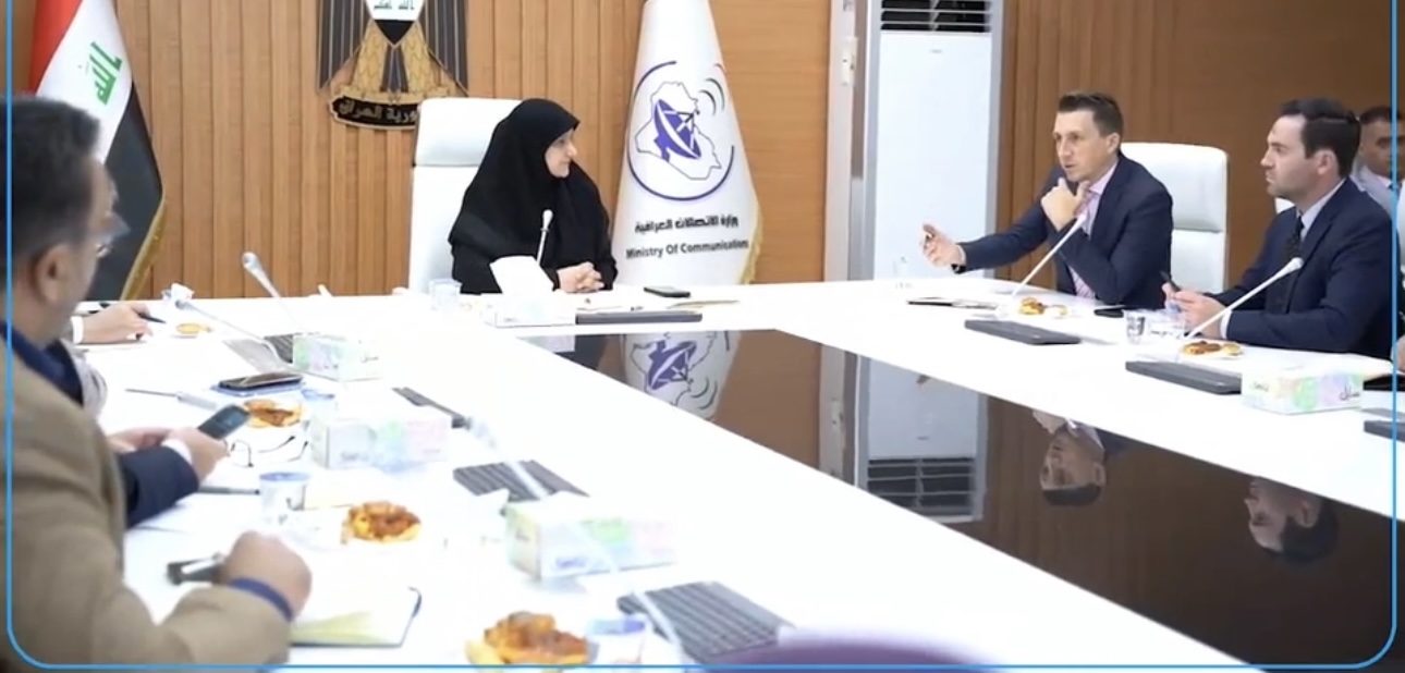 ممثلو شركة "سبيس أكس" يجتمعون بوزيرة الاتصالات في بغداد بهدف إدخال الإنترنت عبر الفضاء للعراق