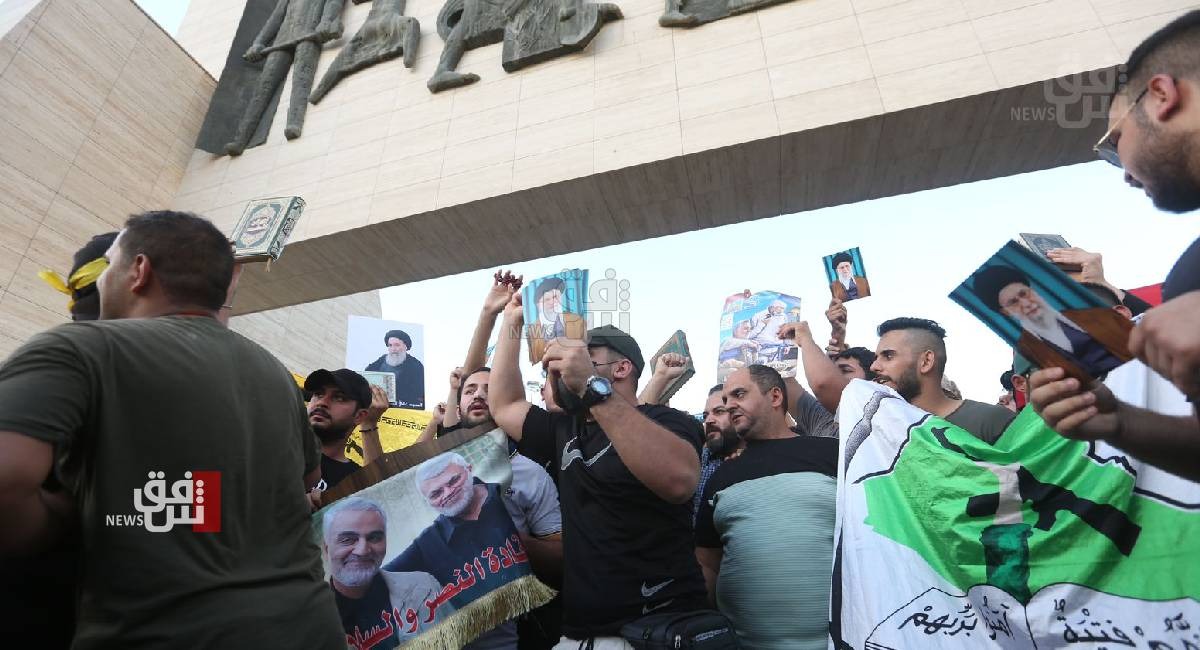 "انصار الفصائل" يتظاهرون وسط بغداد احتجاجا على تدنيس القرآن والعلم العراقي في السويد (صور)