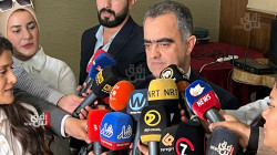 Kurdish MP Accuses "Senior Officials" of Currency Smuggling, Warns of Economic Consequences