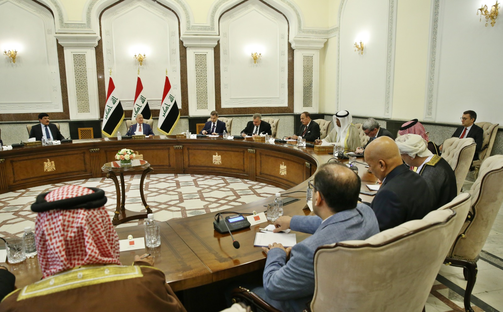 الرئيس رشيد يطلع البعثات الدبلوماسية العربية على ملف "ساكو" ويؤكد: العمل جارٍ لقانون النفط والغاز