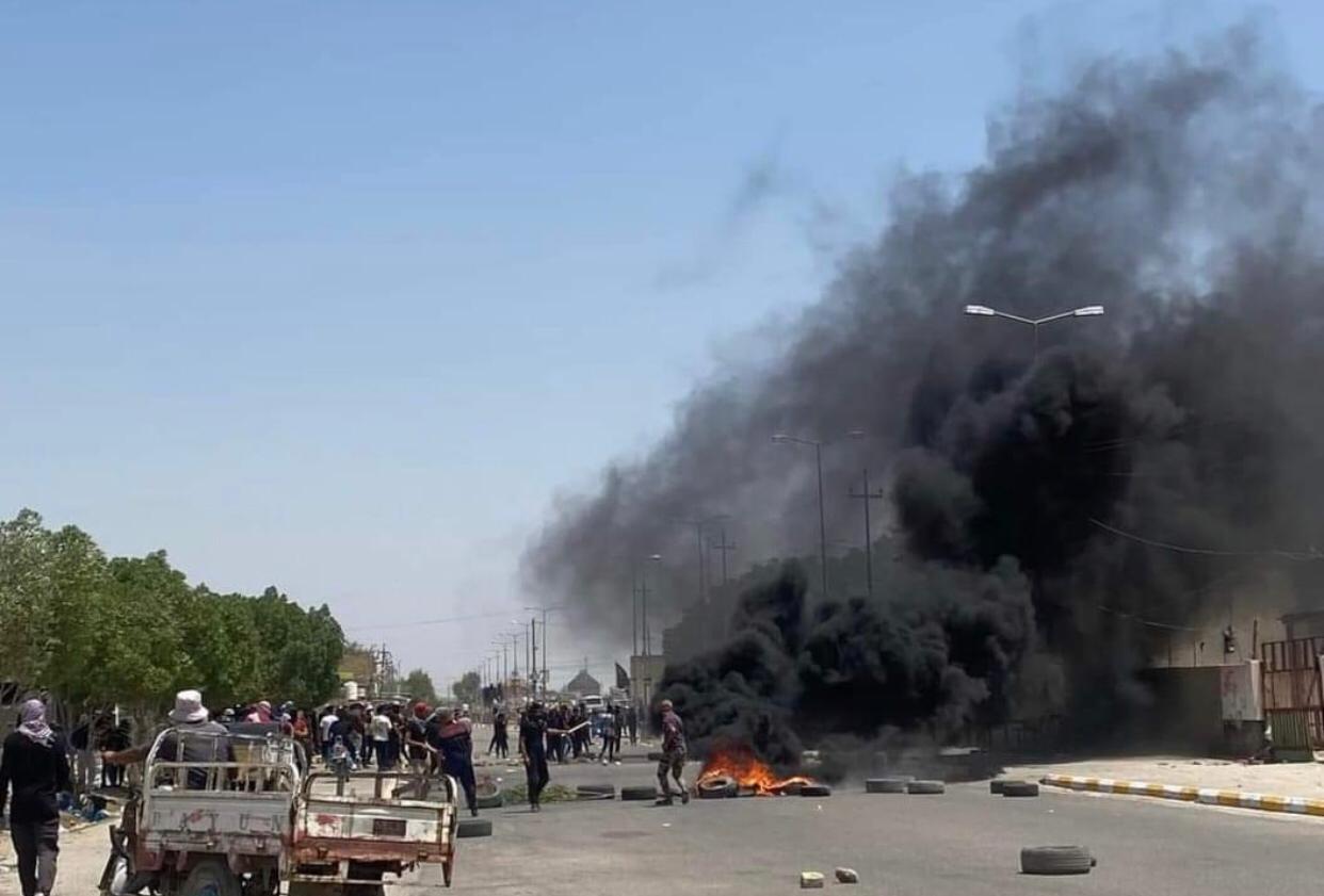 حرائق الاحتجاجات تضرب الناصرية وقوة من بغداد تتوجه لذي قار