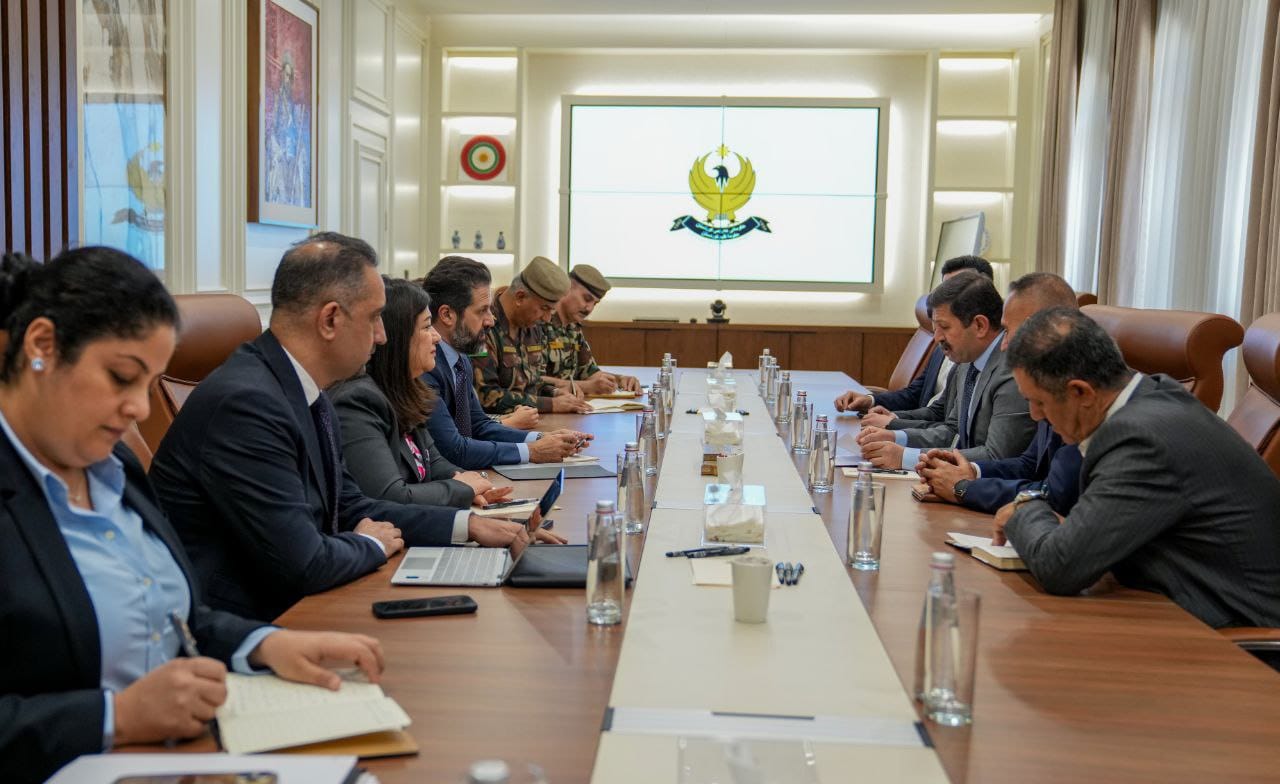 Talabani urges resolution of political disputes in Peshmerga Ministry