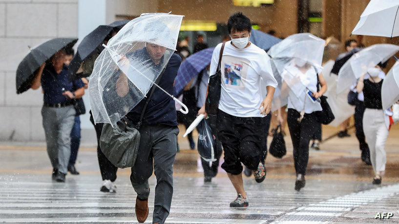 عاصفة مدارية تصب على اليابان امطار شهر في ساعات