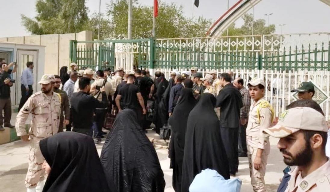 Iranian Pilgrims flocks Iraq's al-Mundhiriyah crossing ahead of the Arba'een Observance