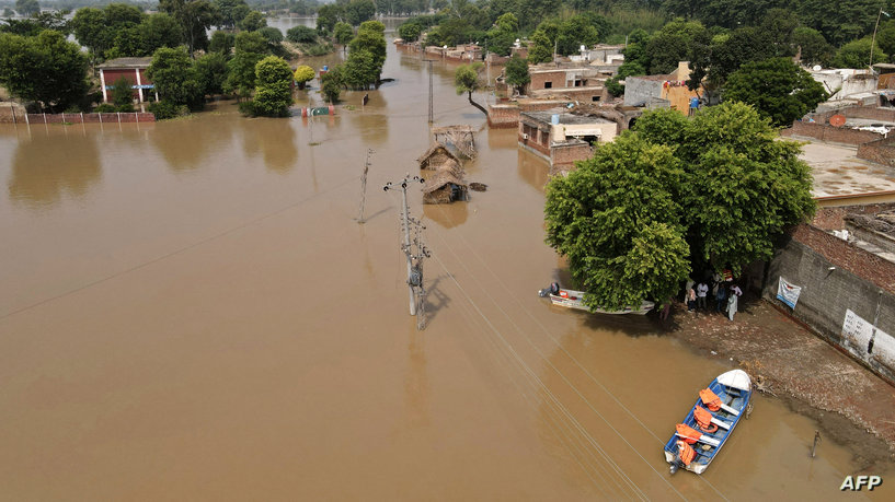 بسبب الهند.. باكستان تجلي 100 ألف شخص من كارثة فيضانات البنجاب