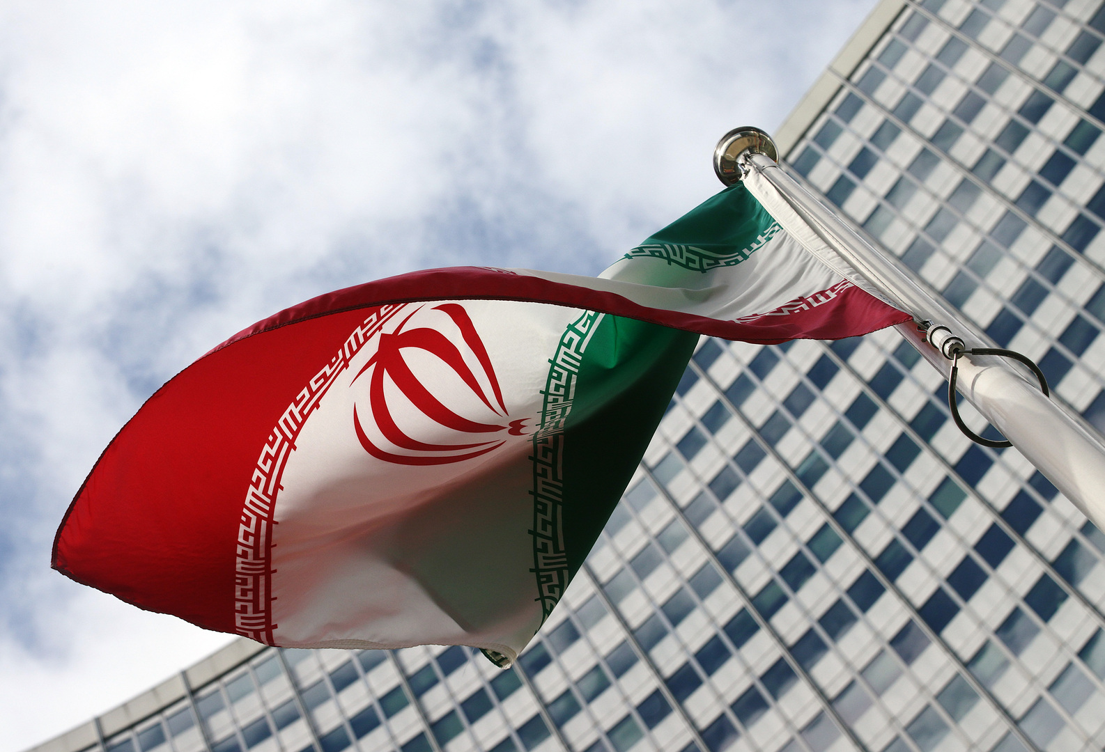 إيران تعلن اتفاقاً مع العراق على نزع سلاح معارضيها في كوردستان