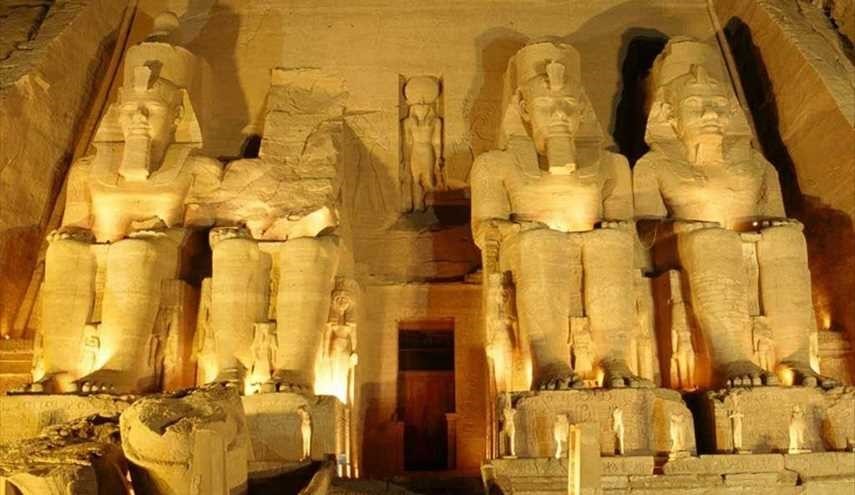 تسقيف معبد بالخشب يفجر جدلاً واسعاً في مصر