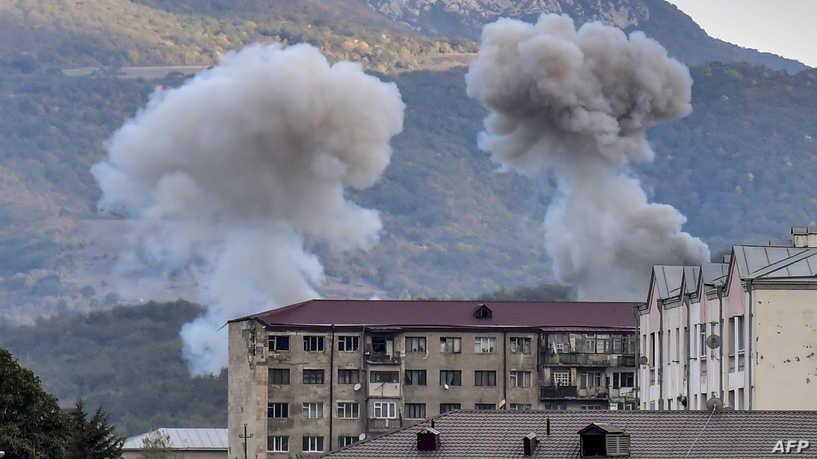 أرمينيا وأذربيجان تتبادلان الاتهامات والقصف على الحدود