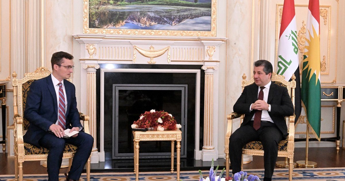 PM Barzani accuses Baghdad of violating Kurdistan's rights in a meeting with Canadian lawmakers