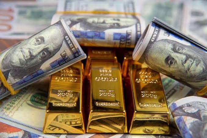 PRECIOUS-Gold slides to 1-week low on elevated US dollar, yields