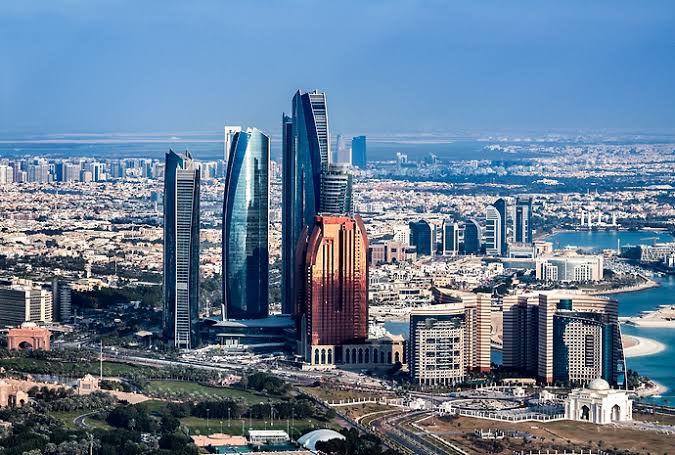 "ماكينة صراف آلي".. الشرق الأوسط نقطة التقاء لرؤس الاستثمار الأجنبي