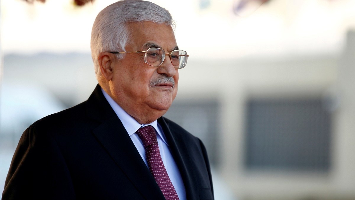 Paris Mayor strips Palestinian President Mahmoud Abbas of city's highest honor over Holocaust remarks