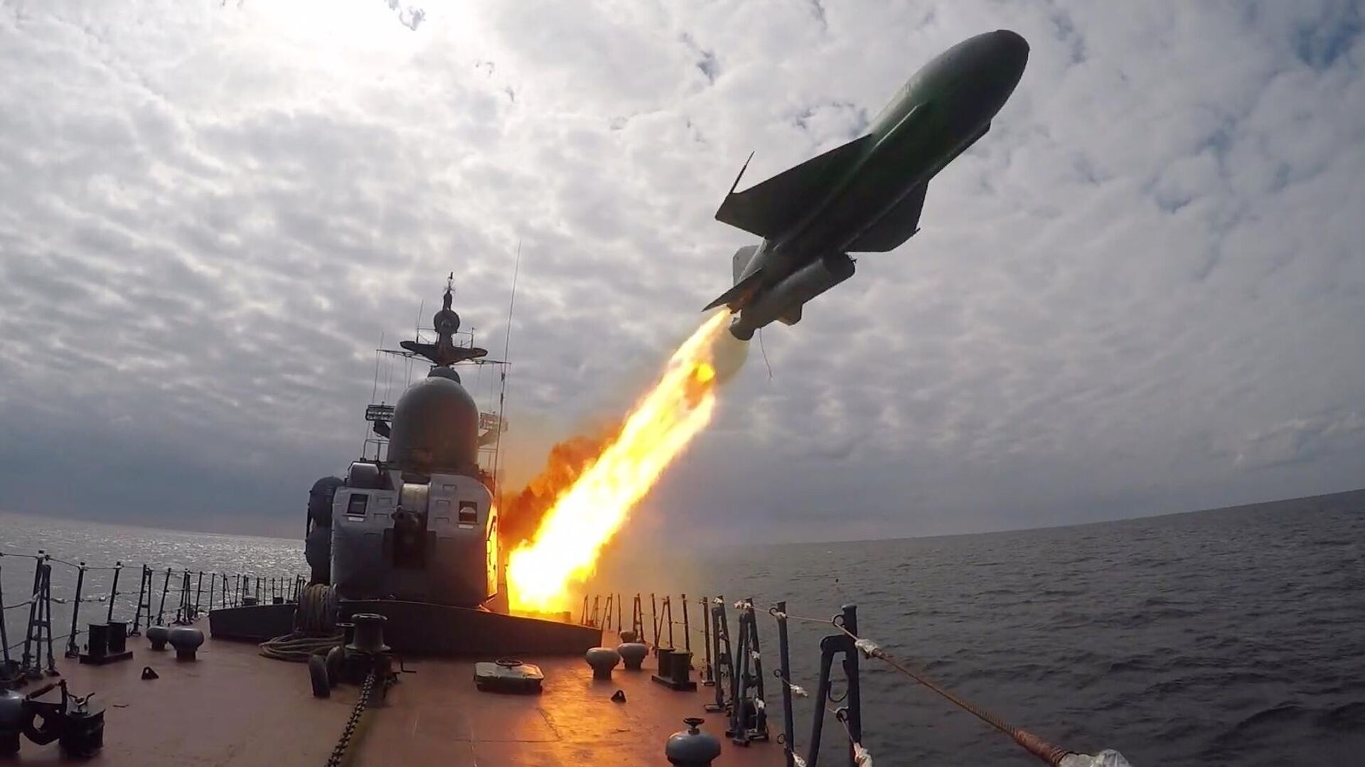 الدفاع الروسية تعلن تدمير 3 زوارق أوكرانية أمريكية الصنع في البحر الأسود