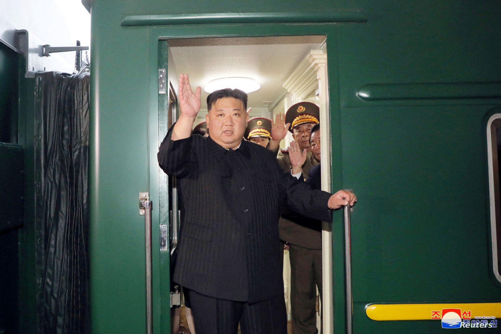 Kim Jong Un arrives in Russia in amored train