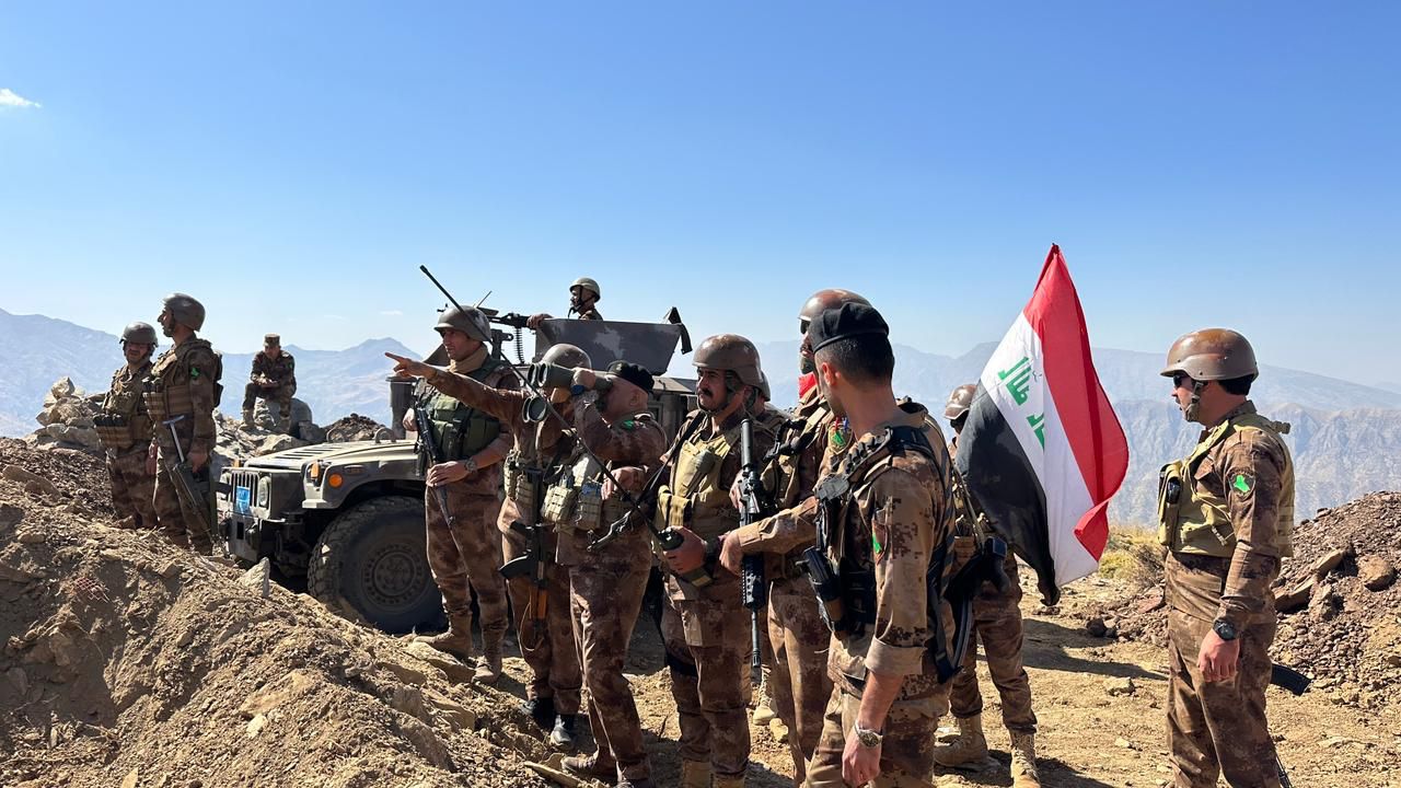 بإسناد من البيشمركة.. القوات العراقية تمسك نقاطاً حدودية مع إيران بعد اشتباكات مع "خارجين" (صور)