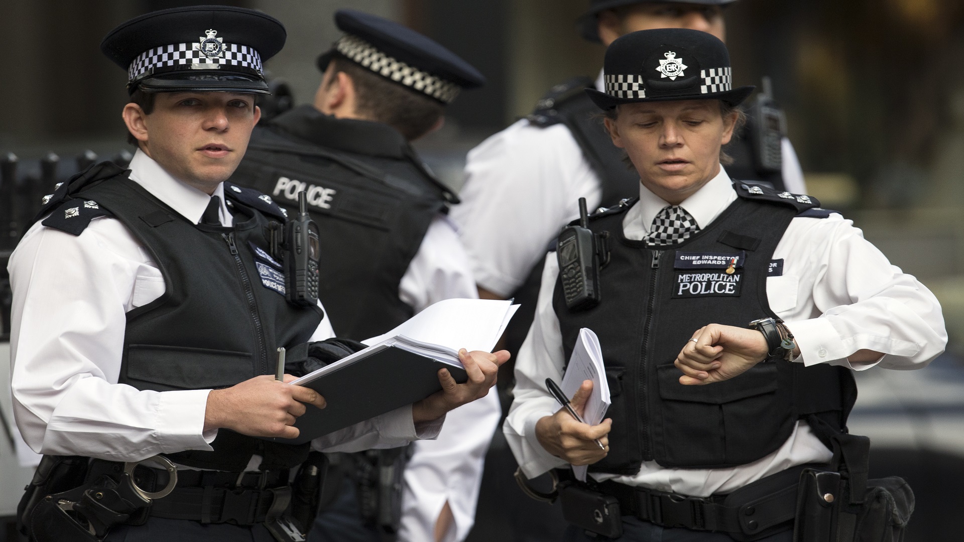 Rebellion in London's police force amid murder charges