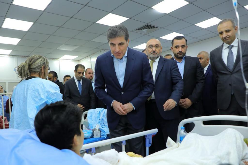 President Barzani visits Hamdaniya burn victims