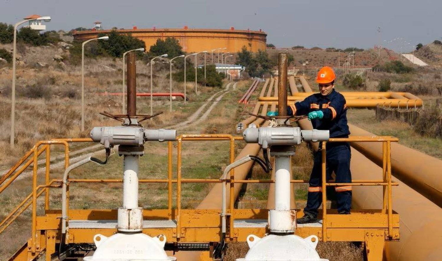 وزير الطاقة التركي: سنبدأ خلال هذا الأسبوع تشغيل خط أنابيب النفط بين العراق وتركيا
