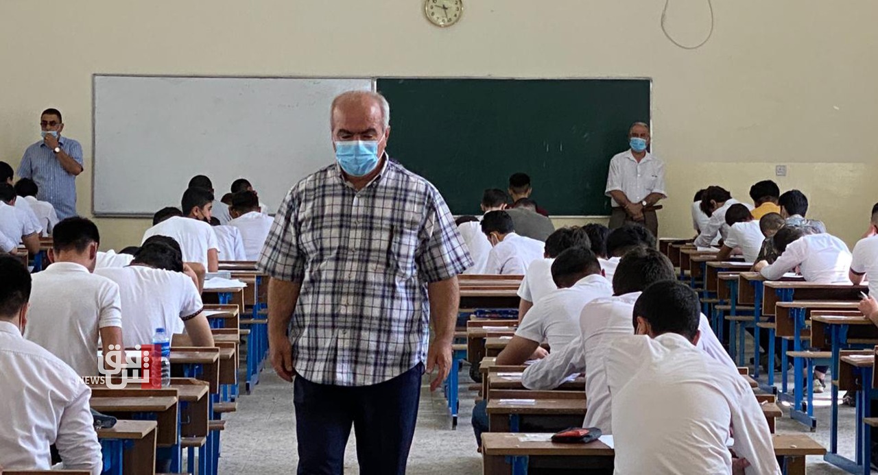 وزير التربية يوجه بمنع تصوير التلاميذ داخل المدارس ونشرهم بمواقع ومنصات التواصل