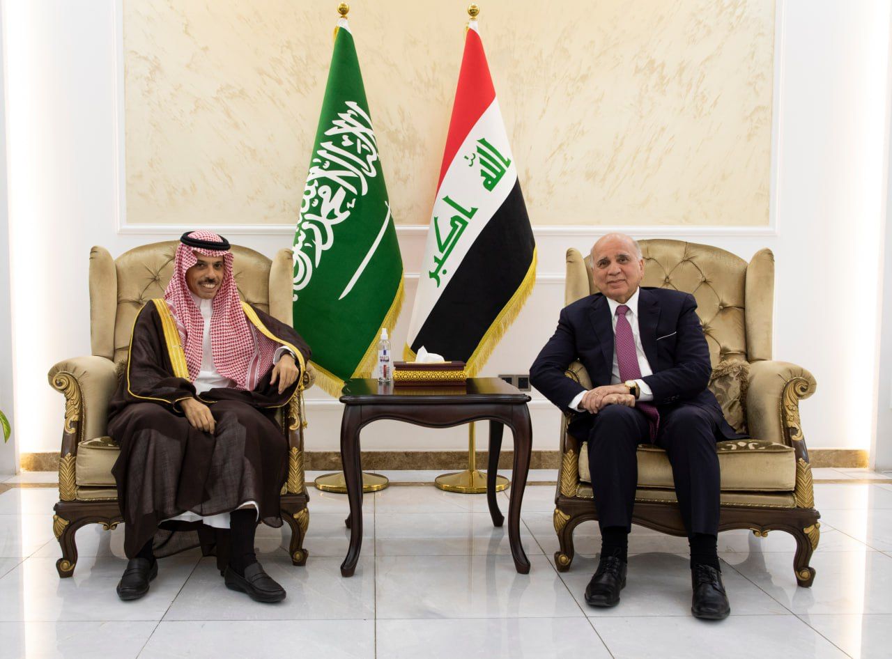 وزير الخارجية السعودي يصل الى بغداد