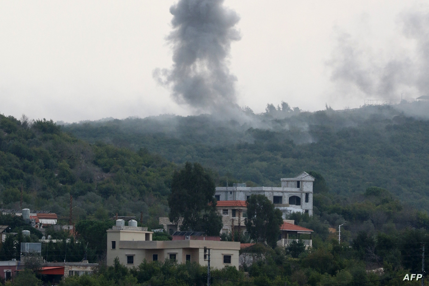 حزب الله ينعى 7 من عناصره قتلوا في قصف اسرائيلي على جنوب لبنان