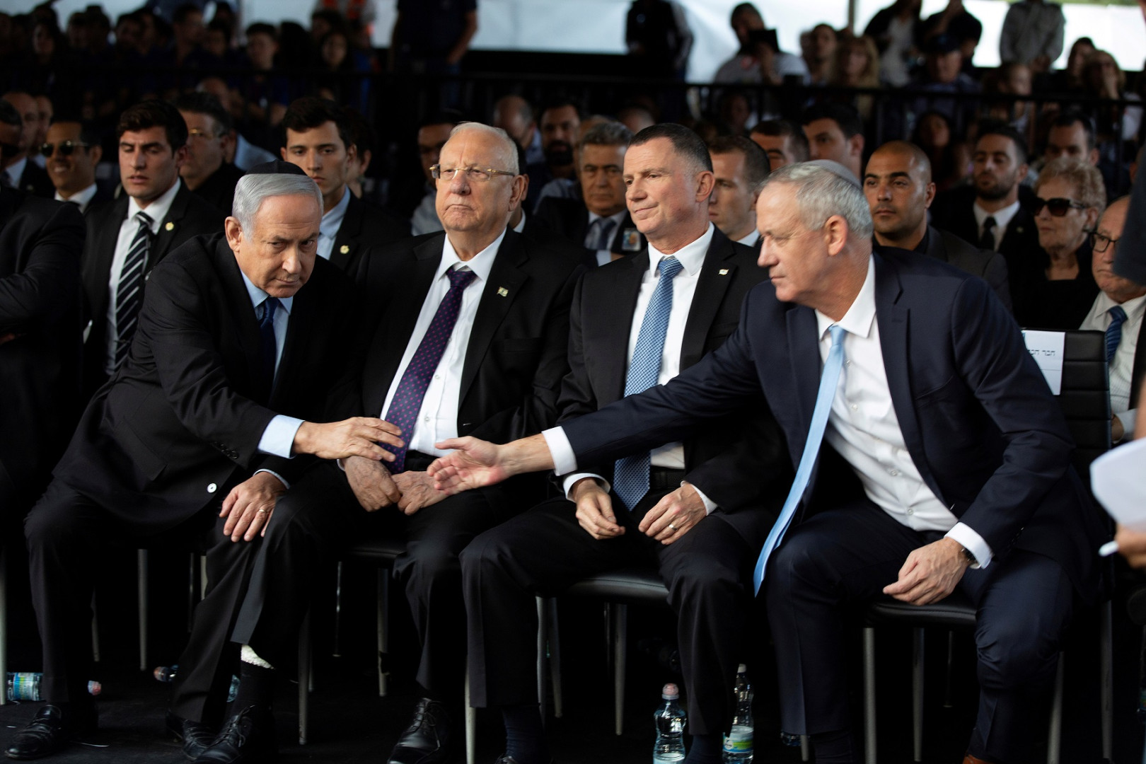 Netanyahu establishes emergency unity government and war cabinet