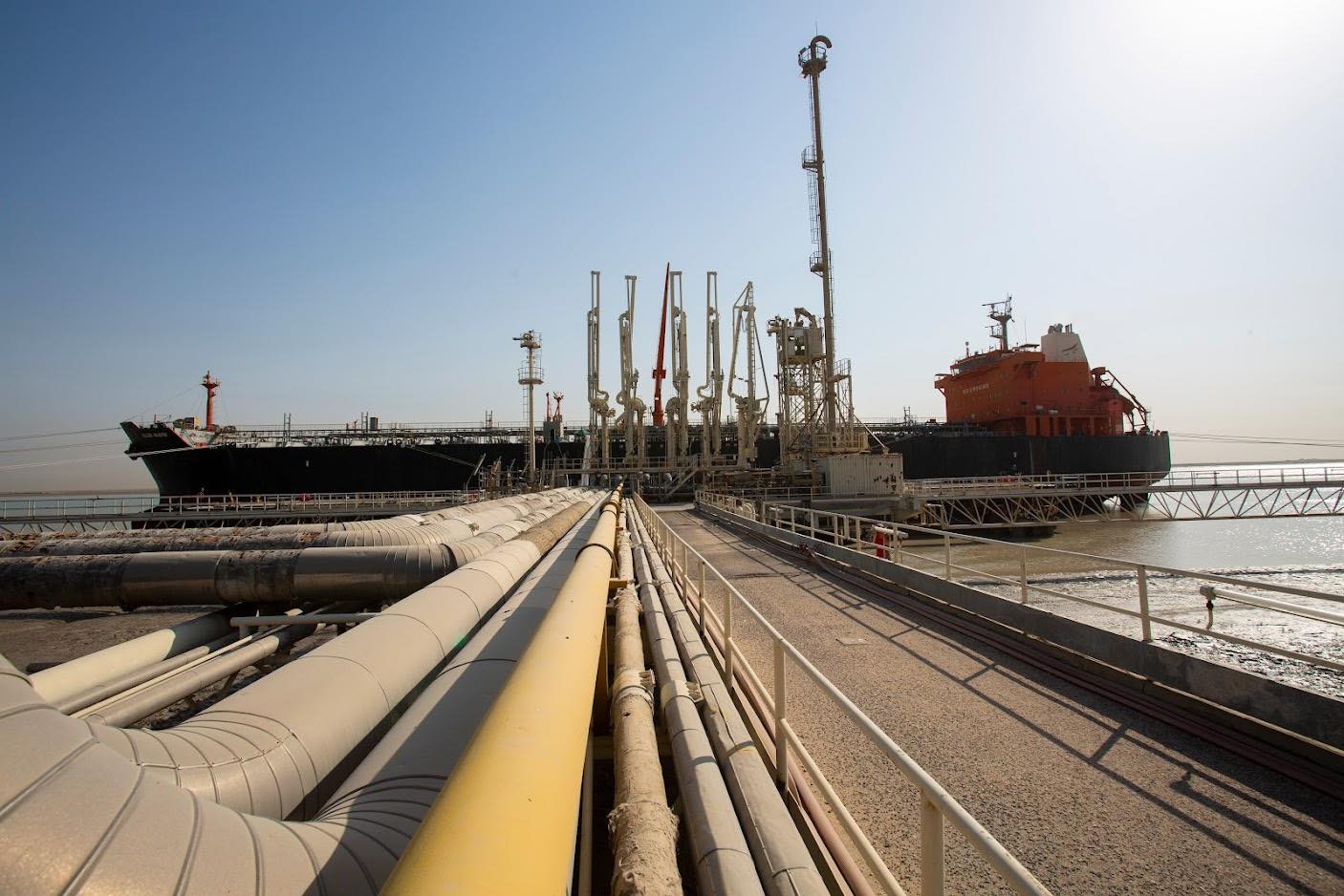 Rise in Basra Heavy and Intermediate crude oil prices despite global oil price decline