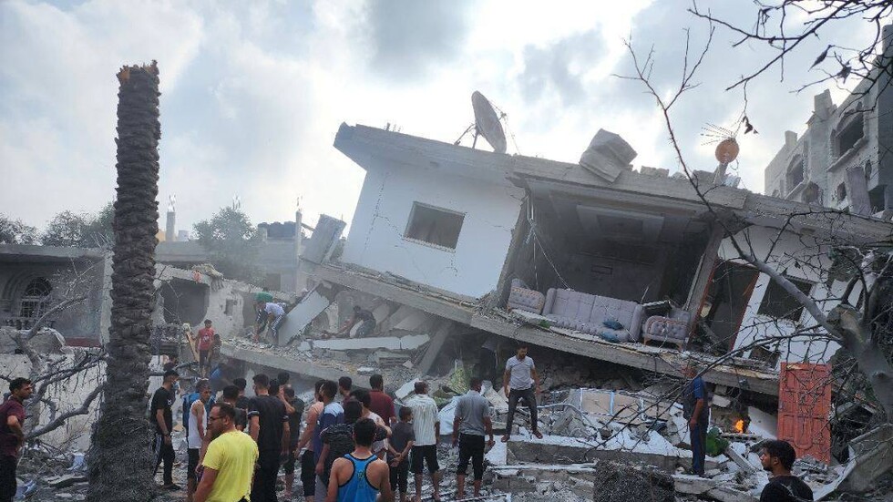 غزة.. ارتفاع عدد ضحايا القصف الإسرائيلي إلى 9061 و32000 مصاب
