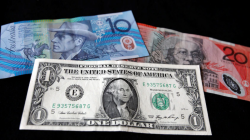الدولار يستقر وبتكوين لمستوى تاريخي جديد