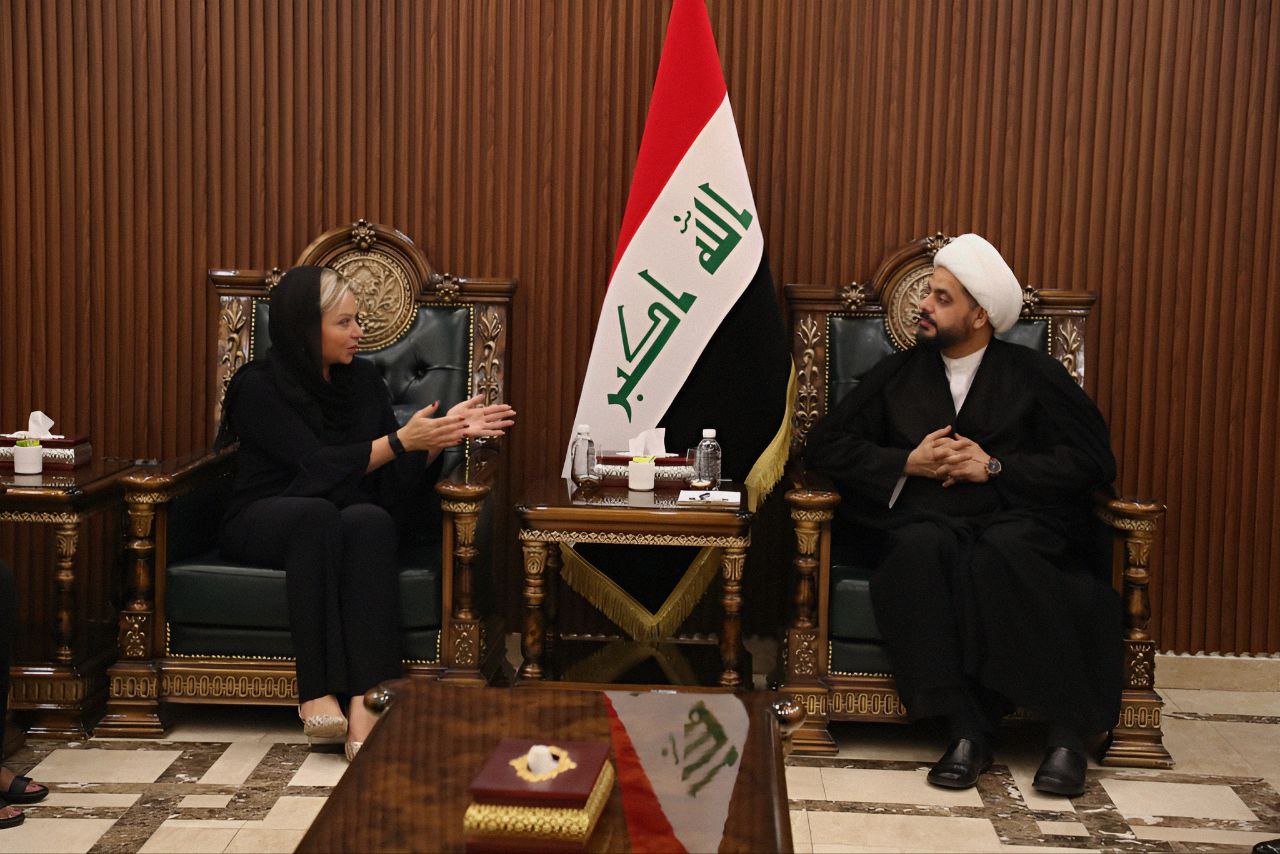 Al-Khazali calls for foreign troop withdrawal in meeting with UNAMI chief