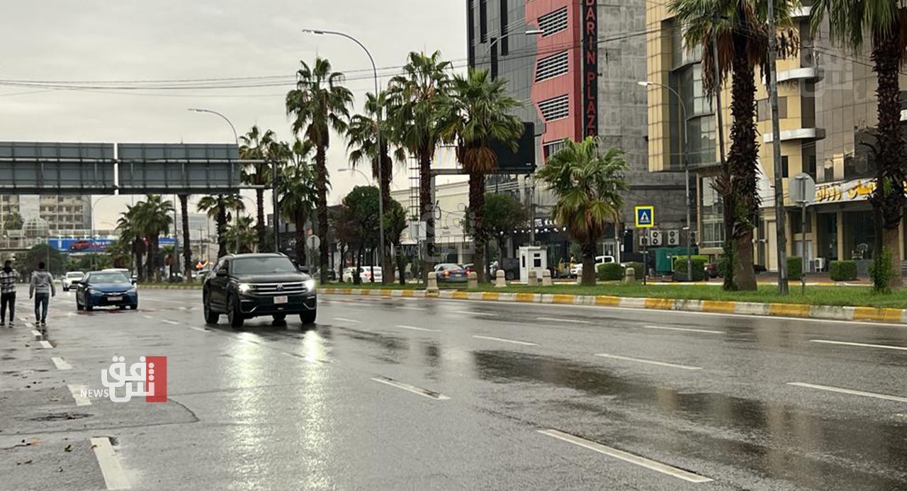 الأمطار الغزيرة تُغرق شوارع في أربيل والدفاع المدني يؤكد: عالجنا الإشكاليات (صور)