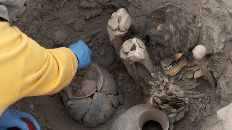 البيرو.. العثور على 5 مومياوات يعود عمرها لأكثر من 1000 عام