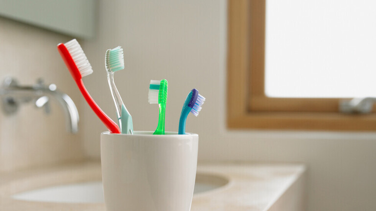 تحذير من انتقال فيروس قاتل عن طريق فرشاة الأسنان