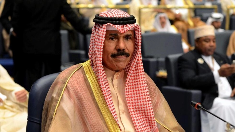 أمير الكويت يدخل المستشفى بسبب وعكة صحية طارئة