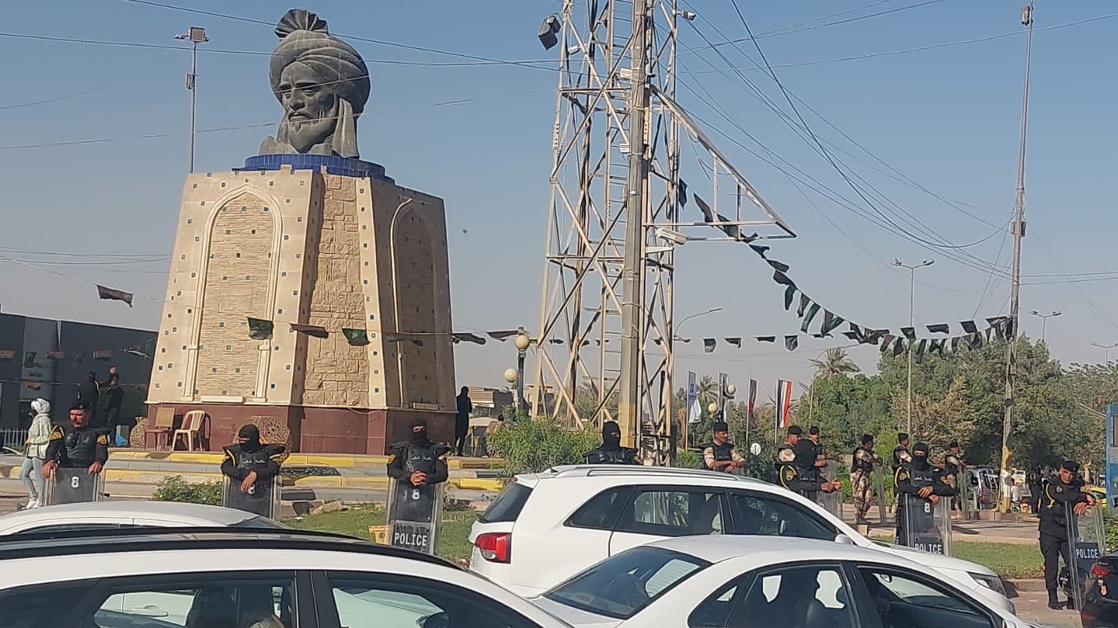 استخبارات بغداد تتعقب شخصاً كتب عبارات مسيئة على تمثال "أبي جعفر المنصور"
