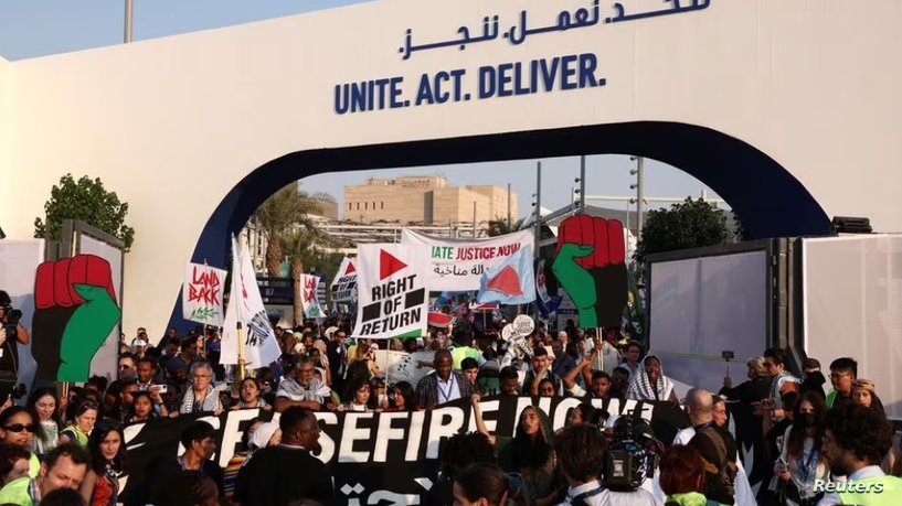 "حدث تاريخي".. تظاهرة في دبي لإطلاق سراح ناشطين إماراتيين