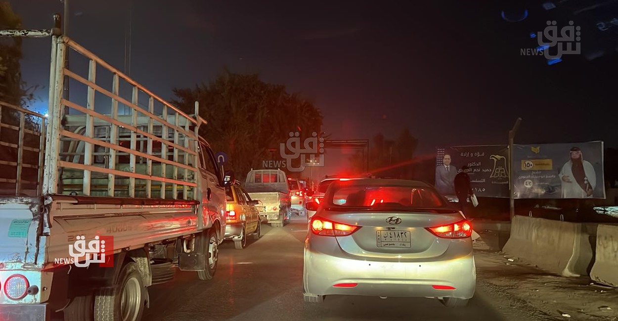 الموقف المروري.. بغداد تختنق بالازدحامات وشوارع رئيسة شبه متوقفة (صور)