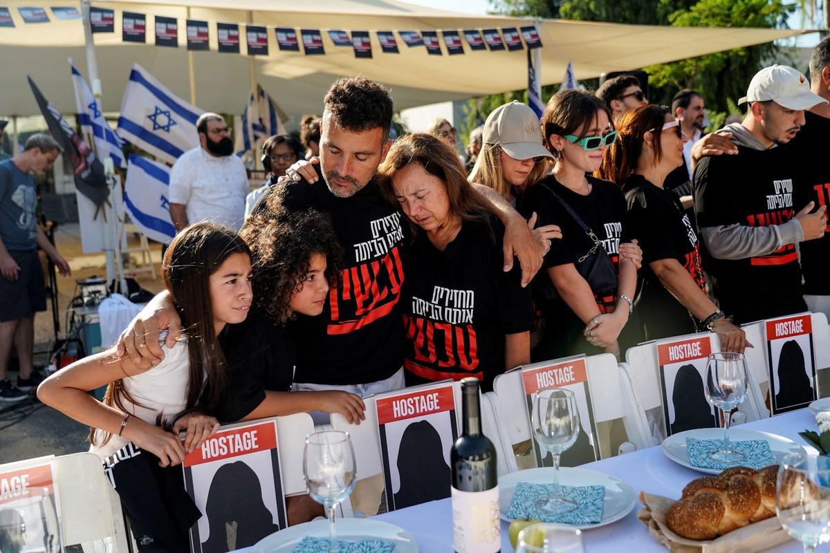 Mossad Chief meets with Qatari PM to discuss new prisoner exchange deal