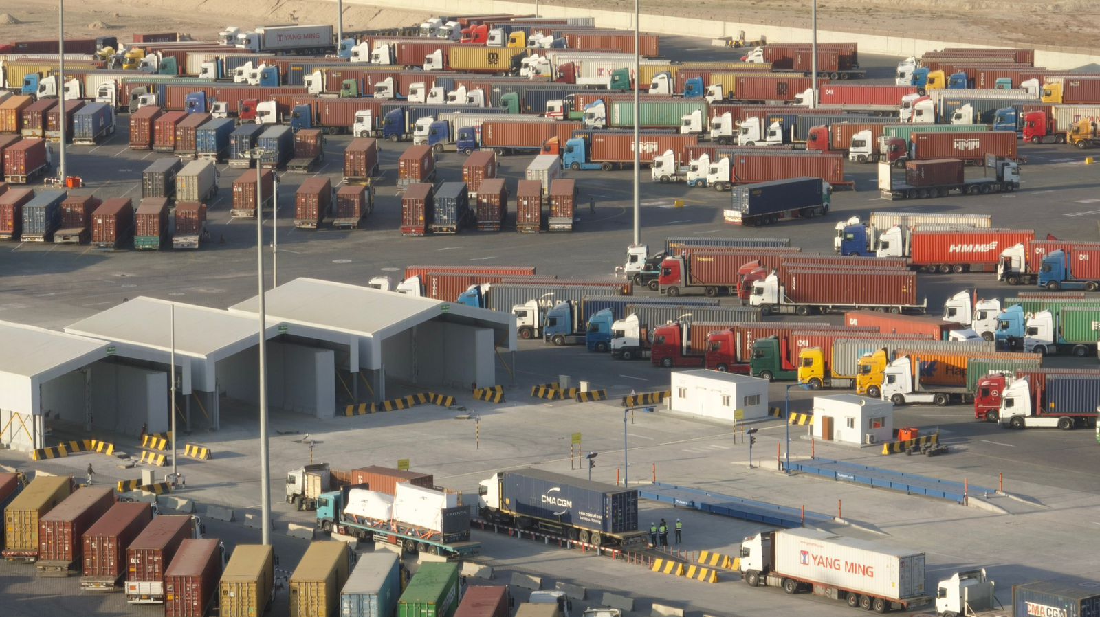 Iraqi ports emerge as key transit points amidst international shipping route changes