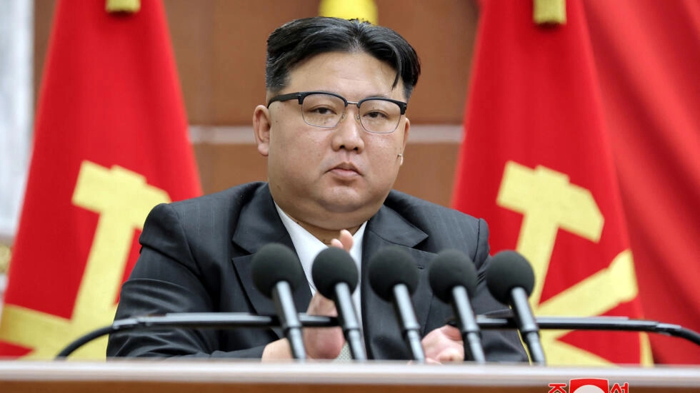 الرئيس الكوري الشمالي يأمر بتسريع الاستعدادات العسكرية ويهدد بضربات نووية