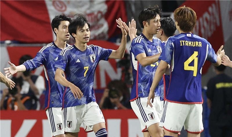 اليابان تستعد للعراق بقائمة قوية في كأس آسيا