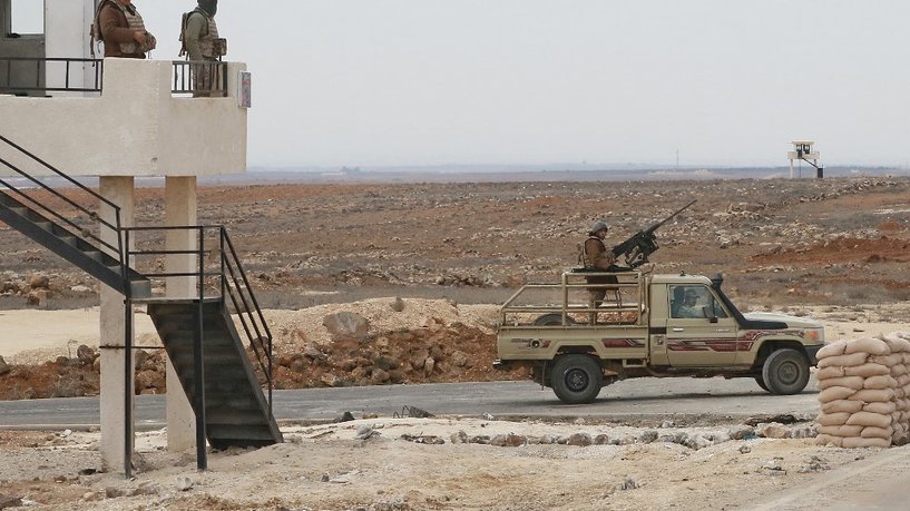 بعد اشتباكات لعدة ساعات..الجيش الأردني يعلن مقتل عدد من مهربي المخدرات والأسلحة على الحدود مع سوريا