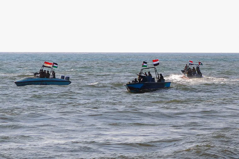 الحوثيون يعلنون تفاصيل أكبر هجوم في البحر الأحمر: مستمرون حتى وقف العدوان