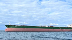 بأمر قضائي.. البحرية الإيرانية تؤكد إيقاف ناقلة نفط "أمريكية" في خليج عمان