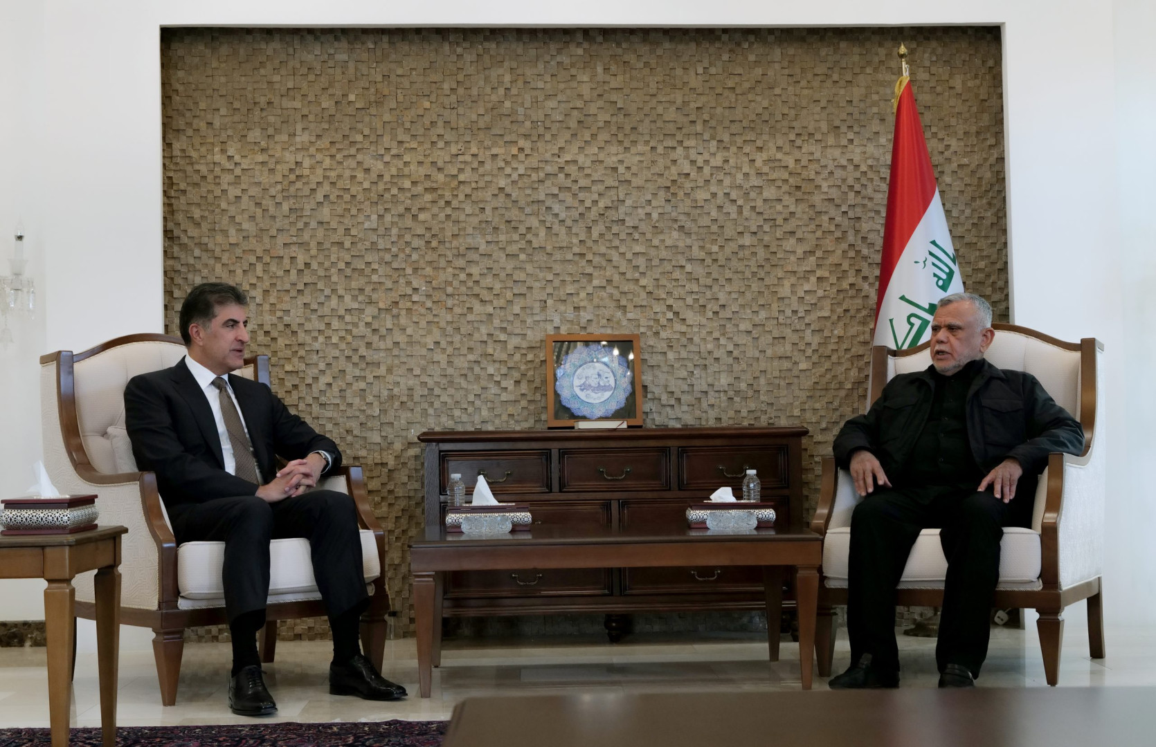Barzani and al-Amiri emphasize avoiding involvement in the region’s crises